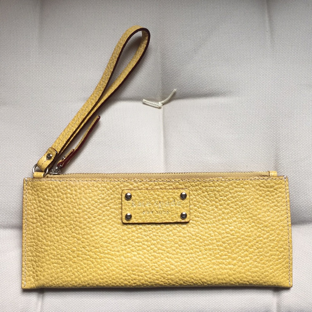 Kate Spade pebbled leather clutch / wristlet